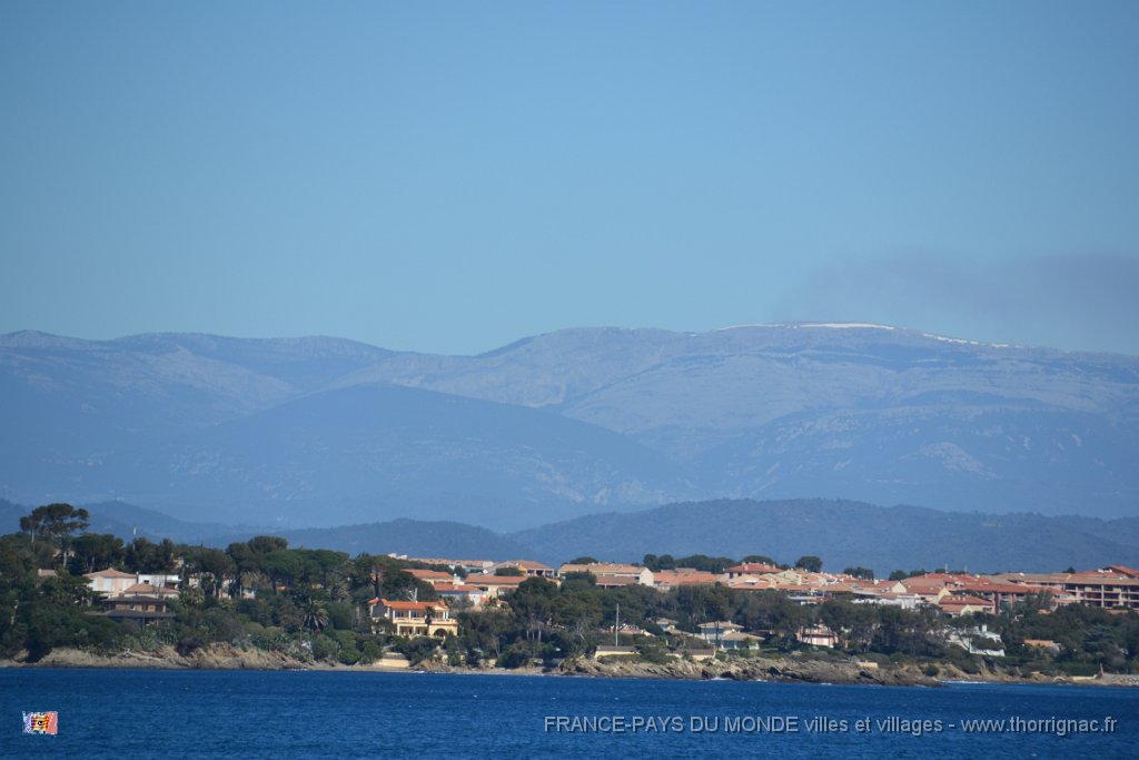 Vue sur la pointe de la lauvette.JPG - Autour des viviers romains, au fond, la pointe de la Lauvette. 02 avril 2015.